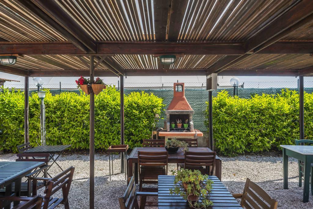 La Locanda Country House Borgo Montenero ภายนอก รูปภาพ